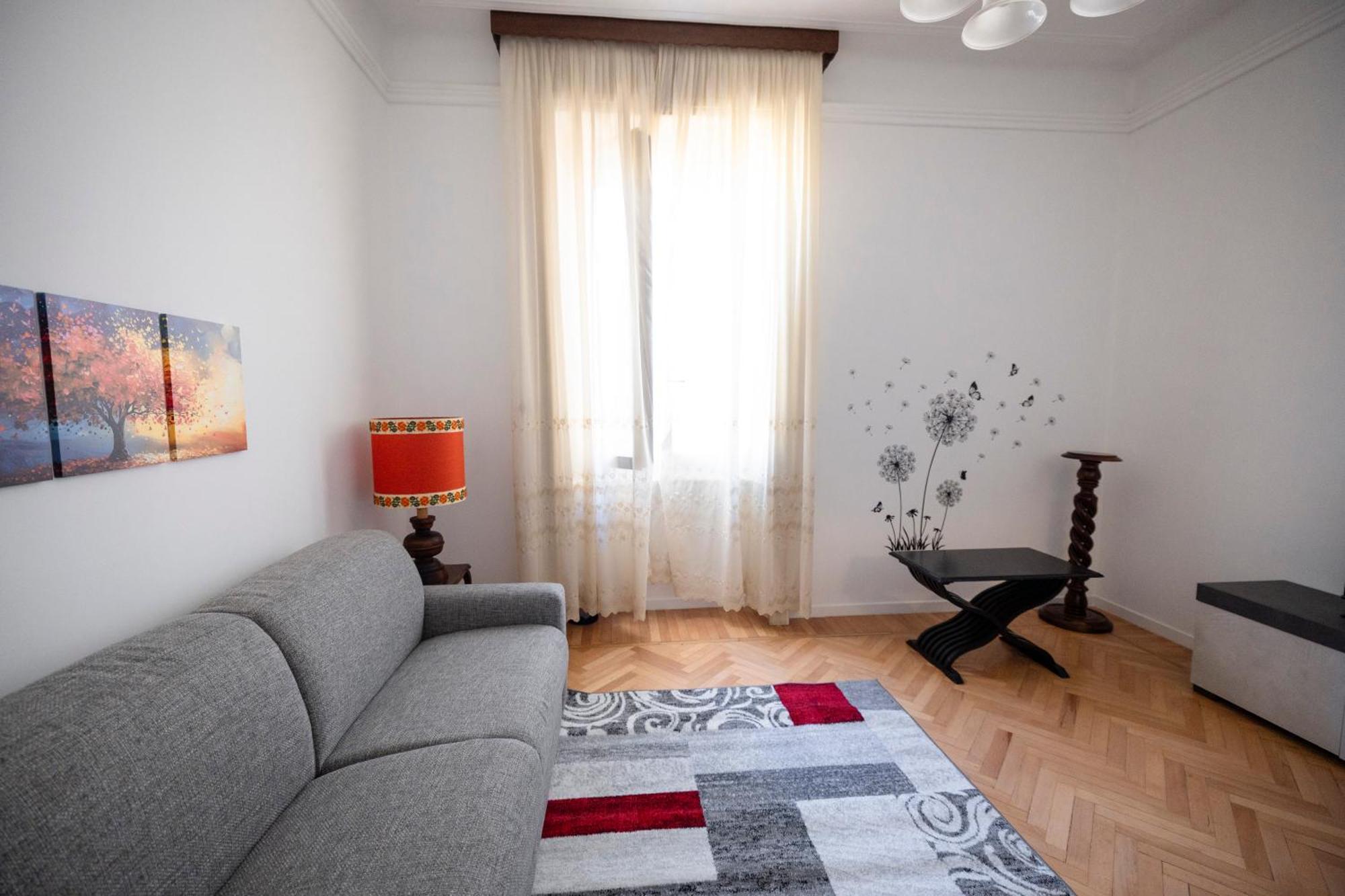 Apartment Moderno Trilocale In Zona Navigli Mailand